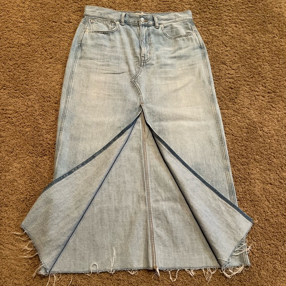 Madewell Denim Maxi Skirt – Size 28, Light Wash, Raw Hem - Picture 1 of 4
